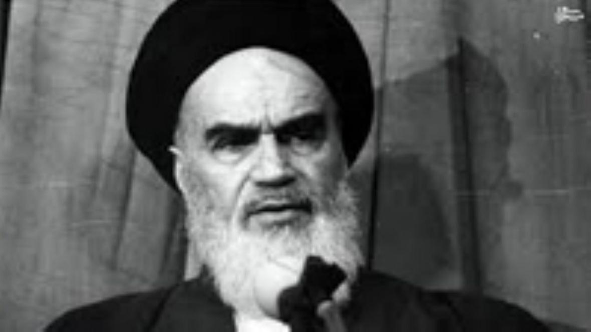 انقلاب از برکات گریه برای سیدالشهدا (ع) است انقلاب از برکات گریه برای سیدالشهدا (ع) است
