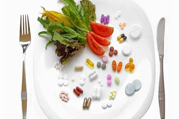 غذاها چطور در اثربخشی داروها نقش دارند؟