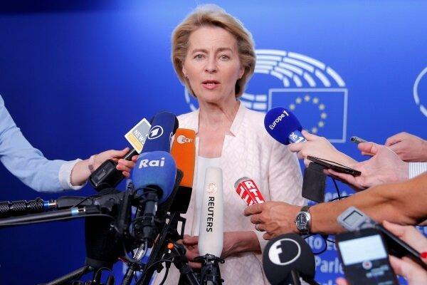 رئیس کمیسیون اروپا: تحریم های تازه 160 روسی را هدف قرار می دهد